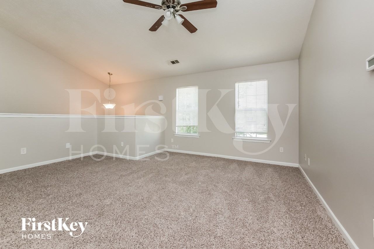 10668 Daisy Cv - Photo 4 of 18