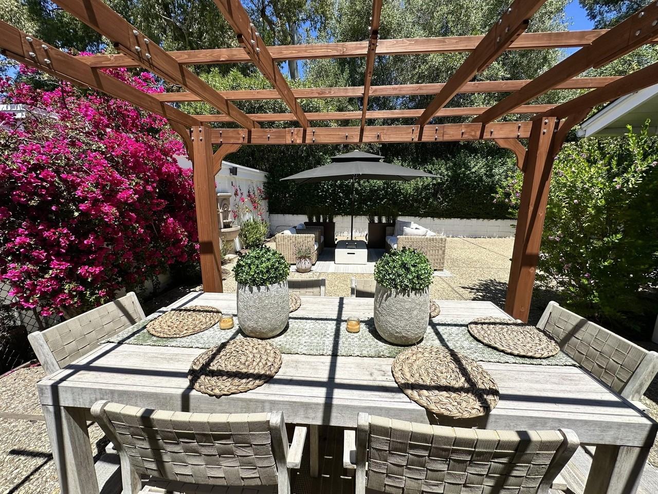 450 Santa Rosa Ln - Photo 3 of 16