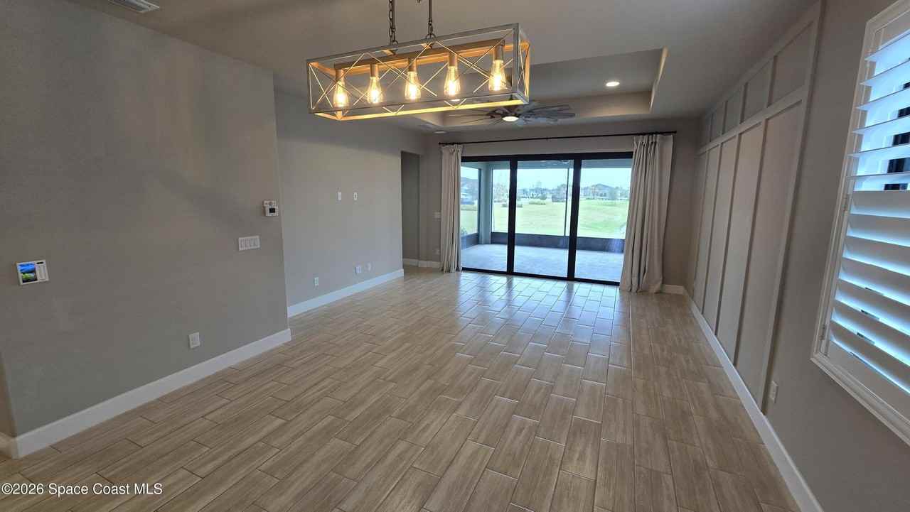 2327 Kamin Dr - Photo 5 of 27