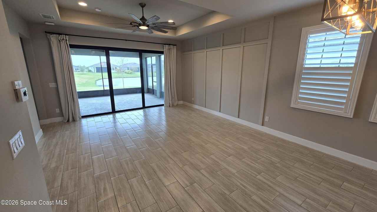 2327 Kamin Dr - Photo 6 of 27