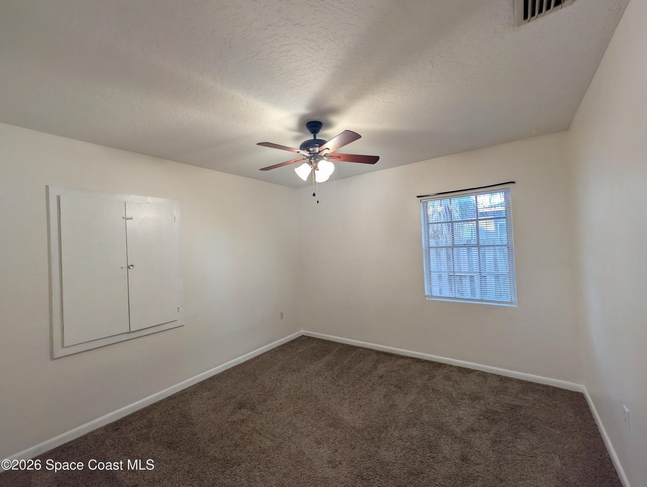 198 Jackson St - Photo 5 of 12