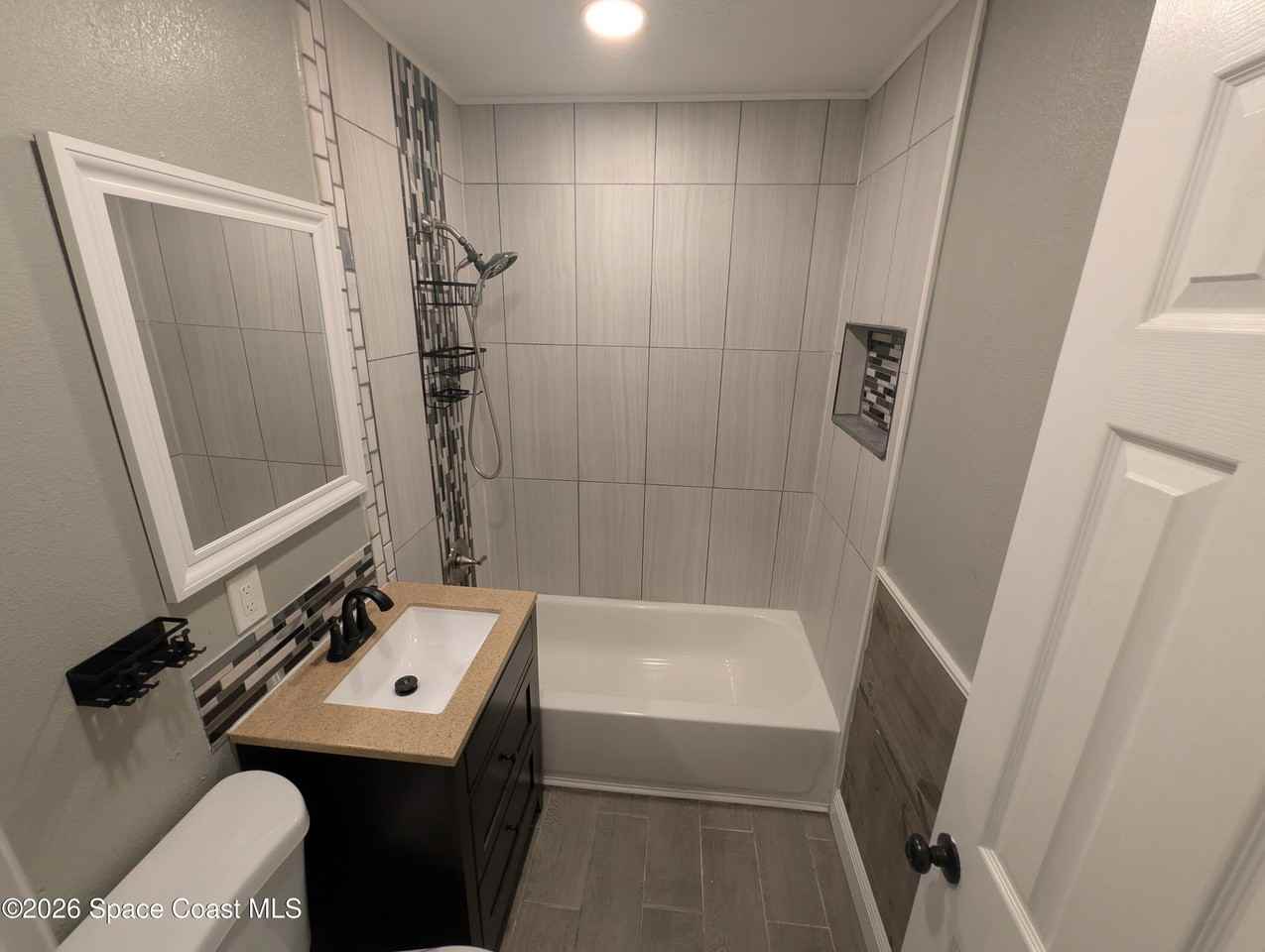 198 Jackson St - Photo 6 of 12