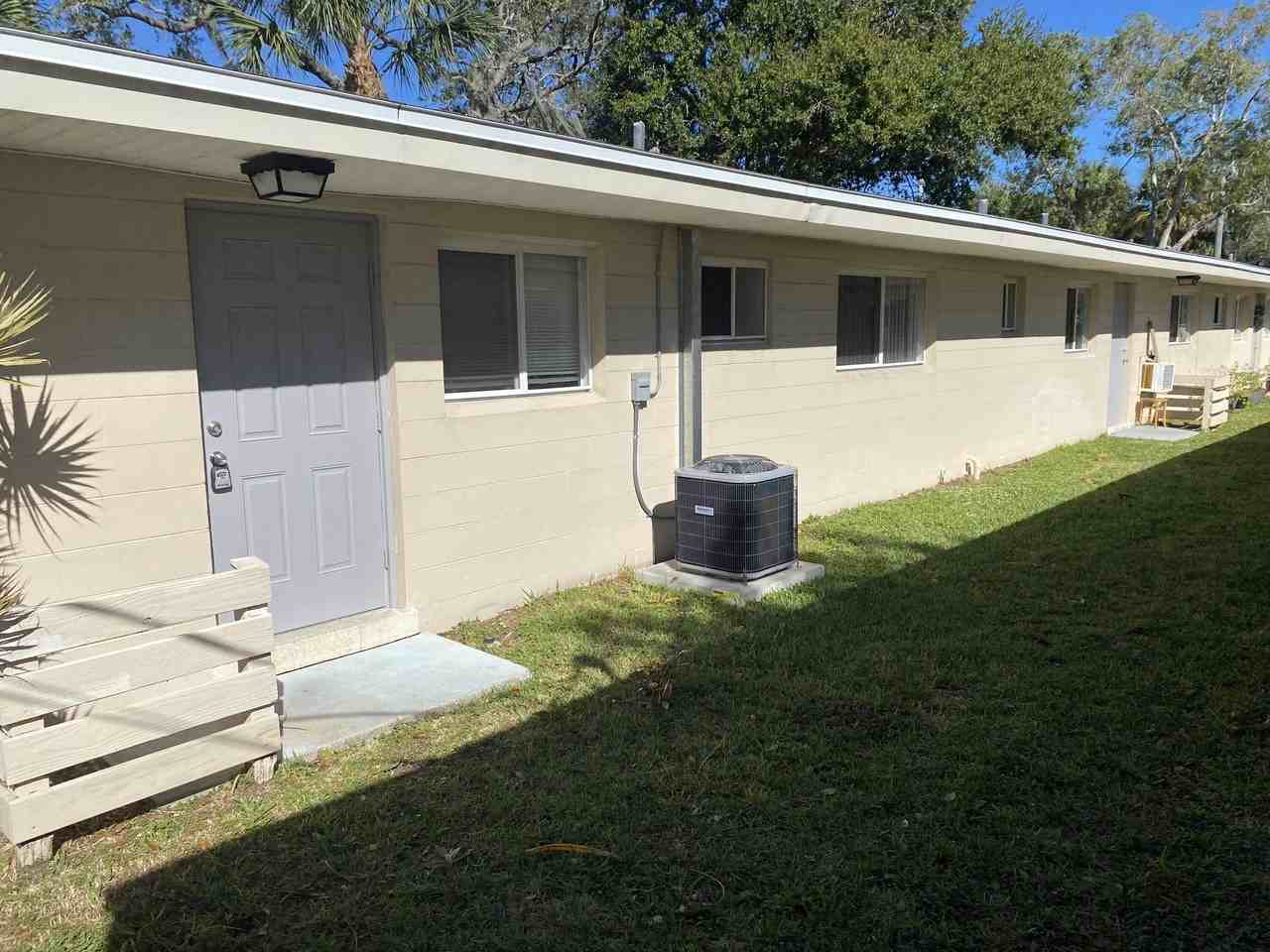 1562 Guava Ave Apt C #C - Photo 3 of 11