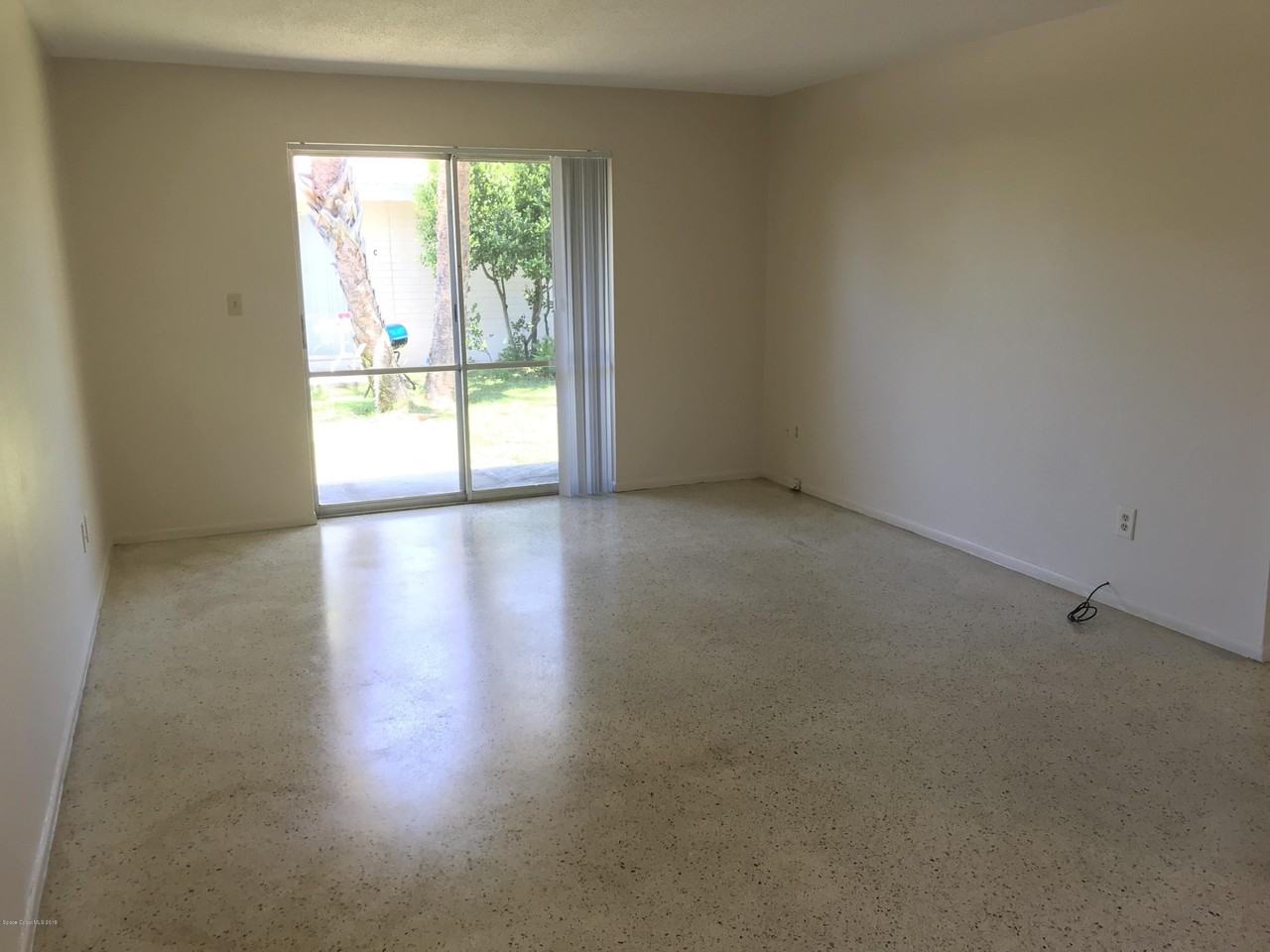 1562 Guava Ave Apt C #C - Photo 4 of 11