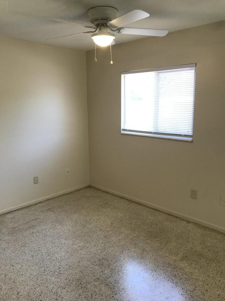 1562 Guava Ave Apt C #C - Photo 6 of 11