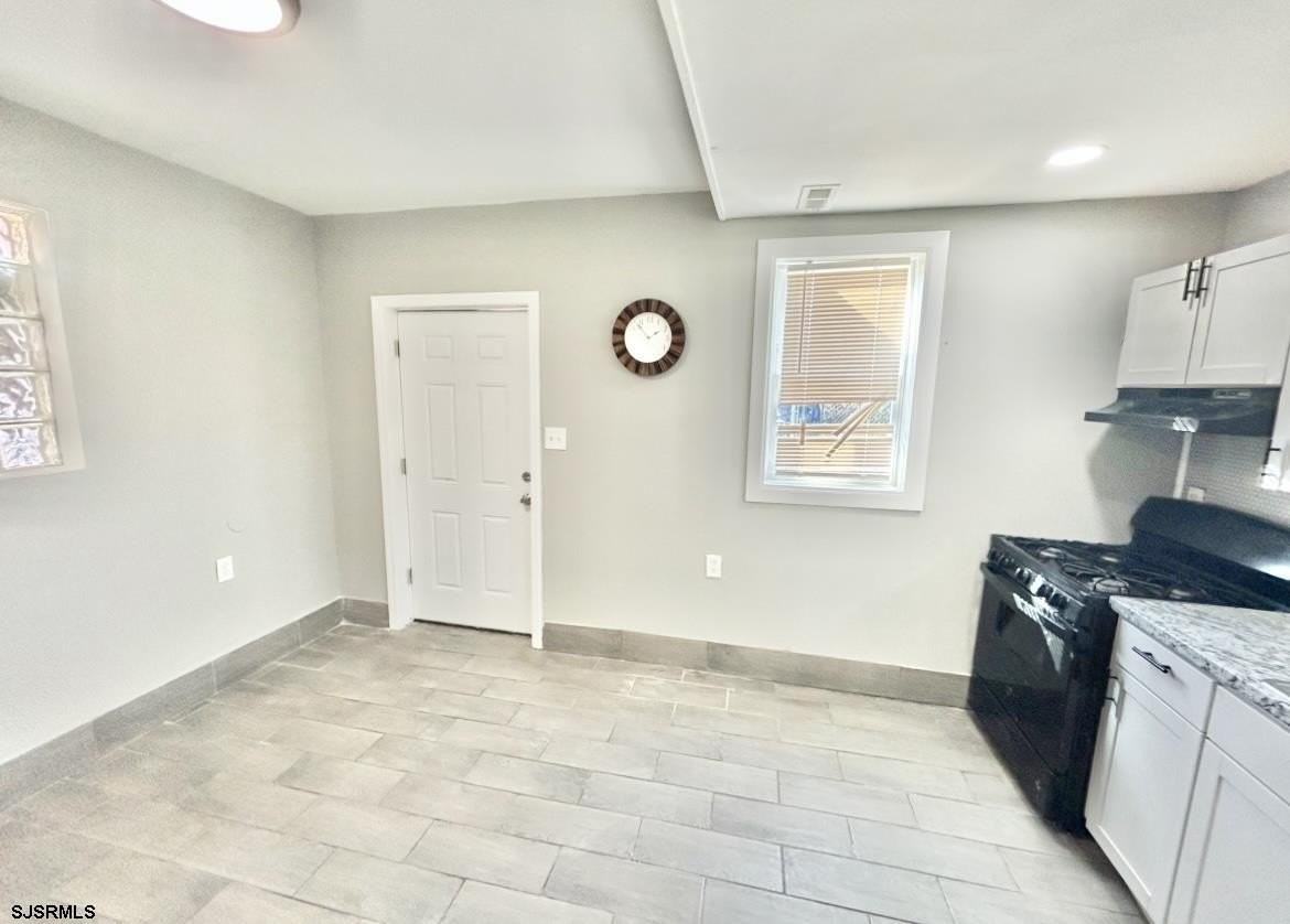 132 N Tennessee Ave - Photo 3 of 9