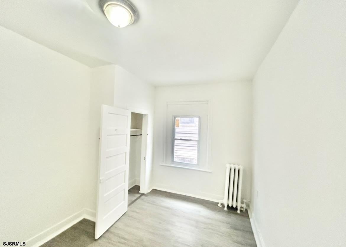 2827 Arctic Ave - Photo 7 of 11