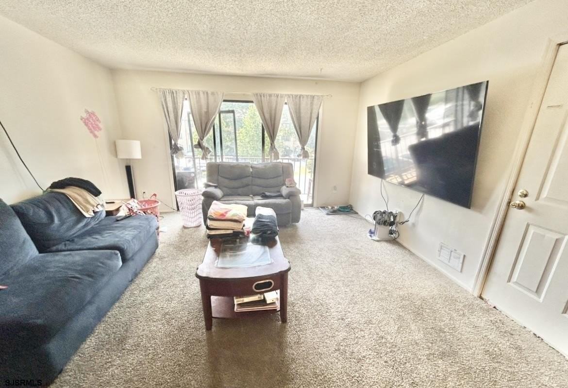 232 Colonial Ct - Photo 4 of 11