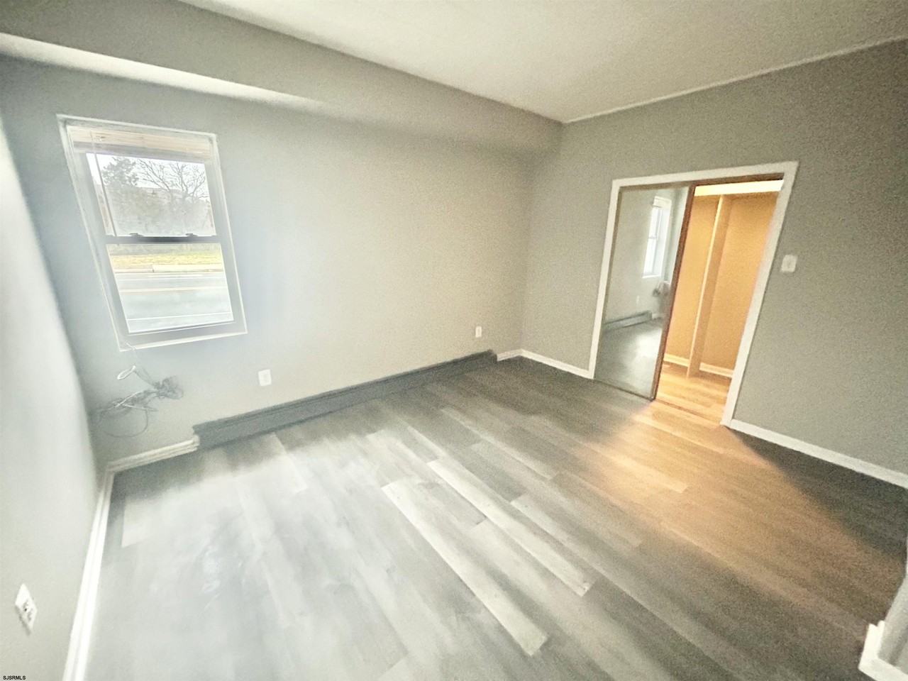 1830 E Riverside Dr - Photo 5 of 14