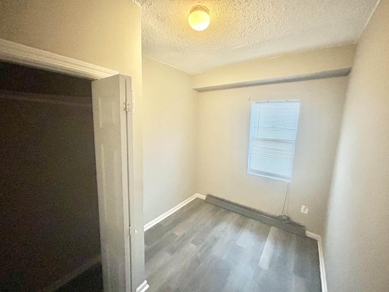 1830 E Riverside Dr - Photo 7 of 14