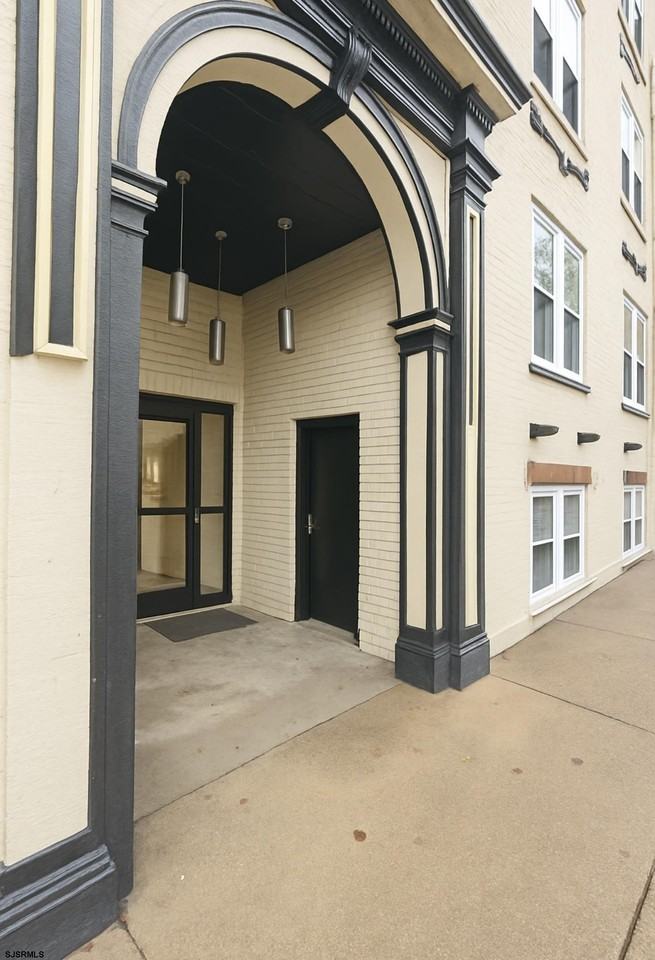 3939 Ventnor Ave - Photo 2 of 9