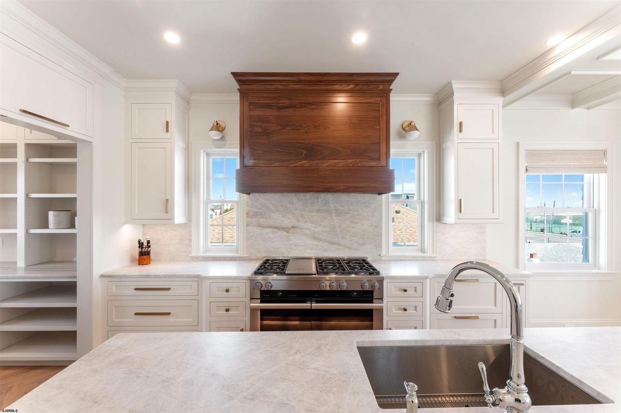 3216 Pacific Ave - Photo 6 of 50