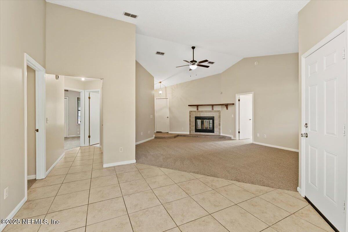 574 Constitution Dr - Photo 7 of 30