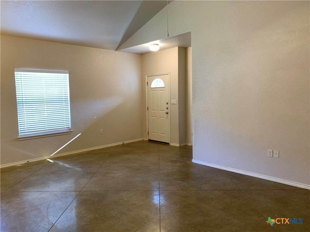 235 Anne Louise Dr - Photo 7 of 23