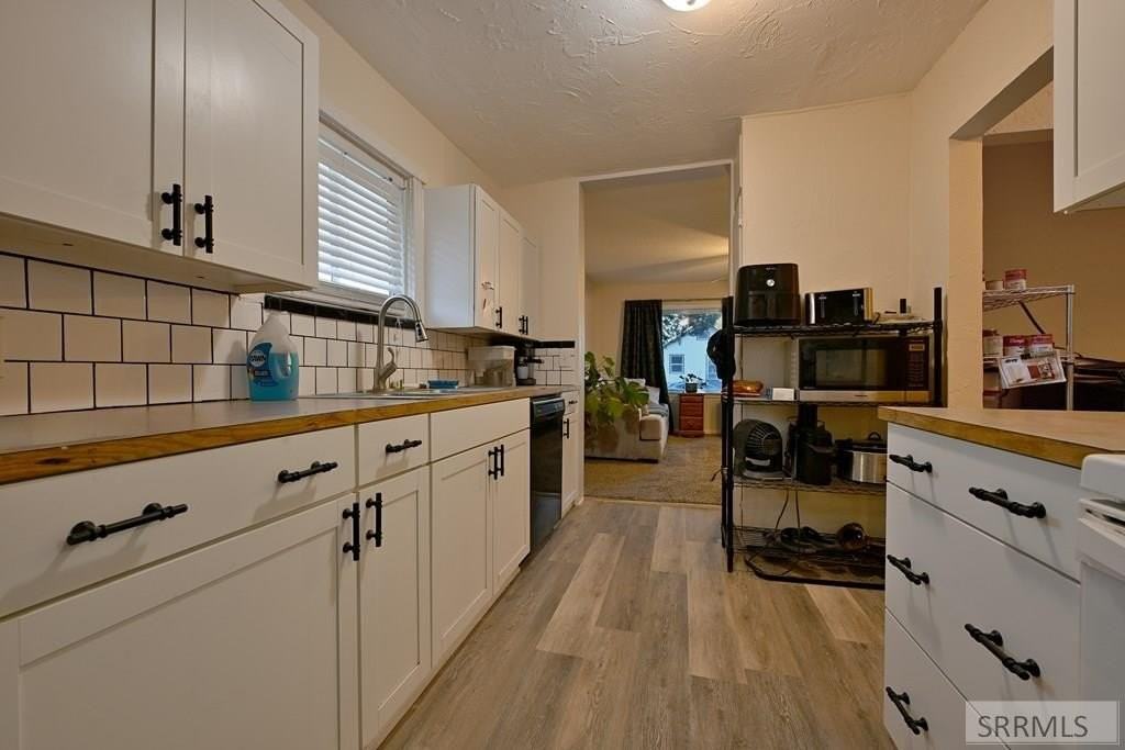 425 2nd St - Photo 5 of 19