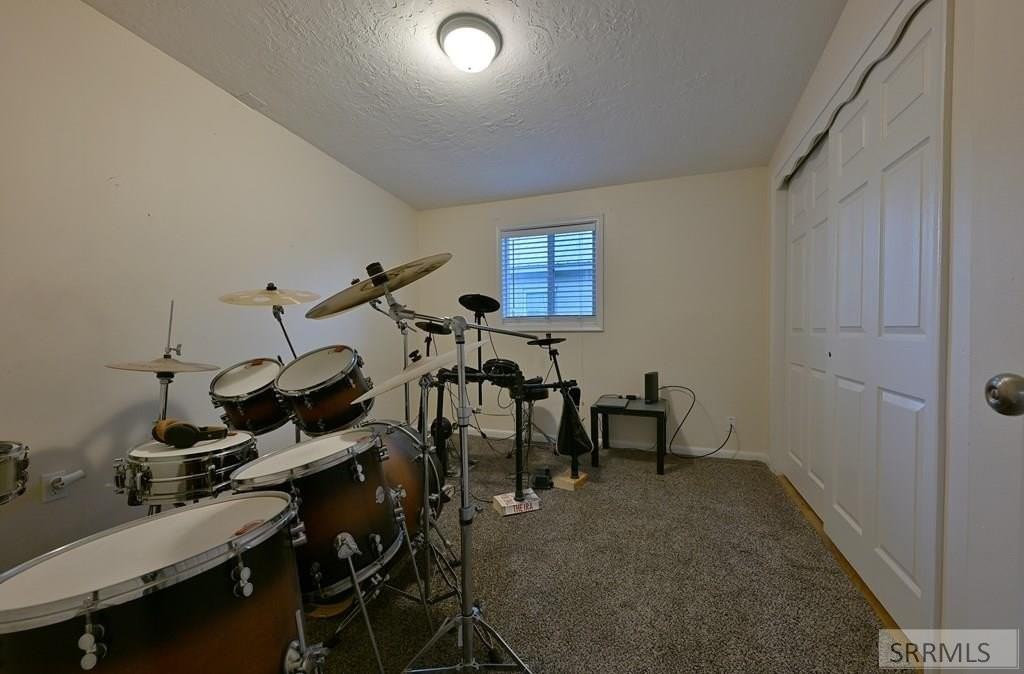 425 2nd St - Photo 7 of 19