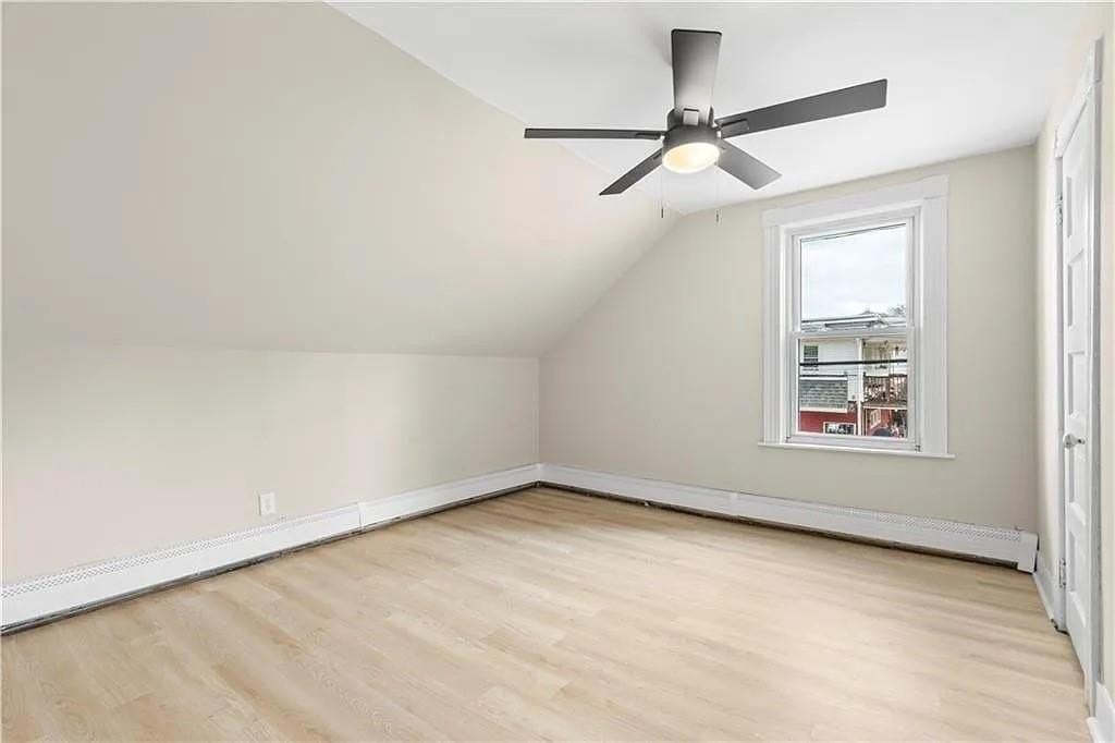 715 Elm St - Photo 5 of 9