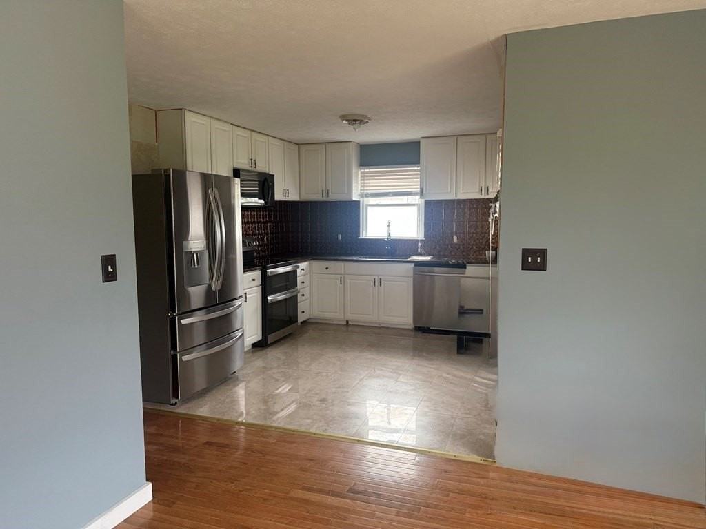 628 Locust St Nw - Photo 3 of 13