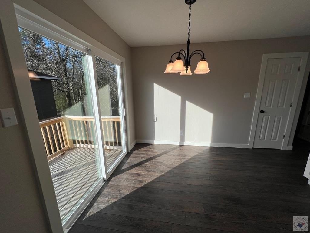 627 Champion Pl - Photo 4 of 10