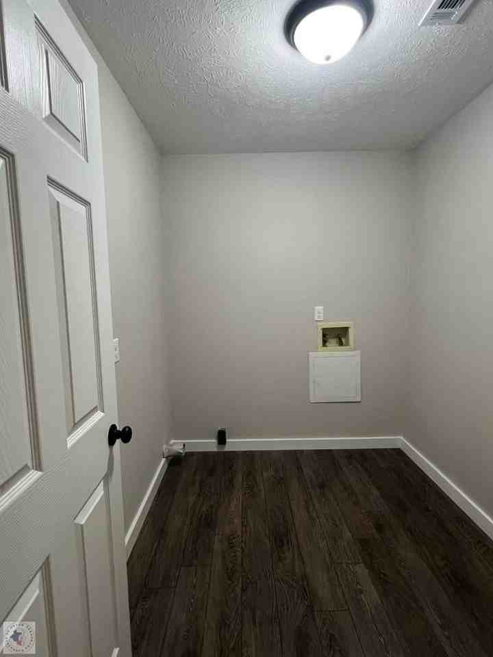 627 Champion Pl - Photo 7 of 10