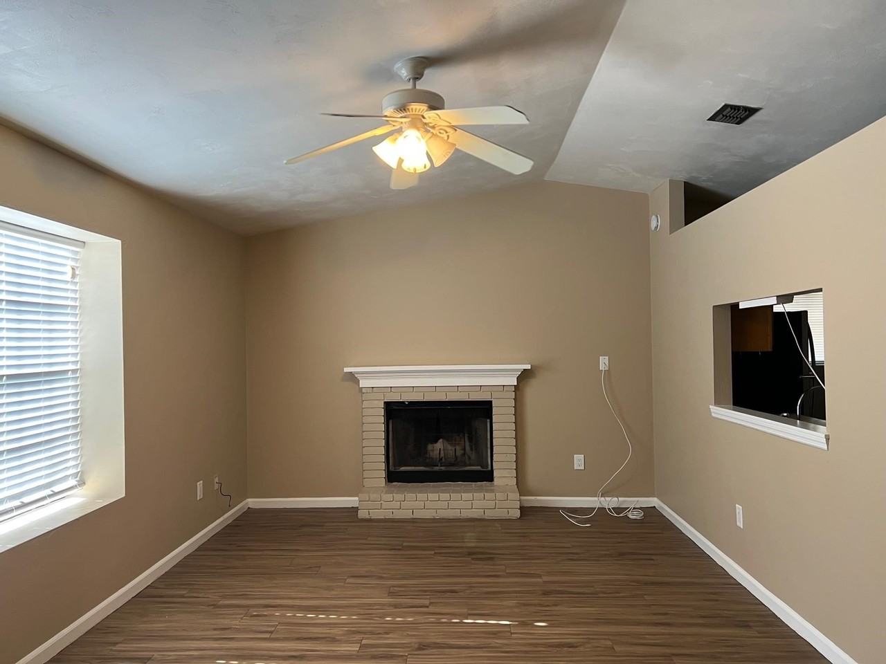 2652 Millbank Dr - Photo 2 of 19