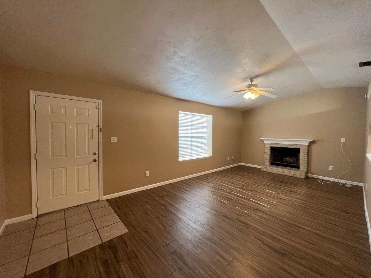 2652 Millbank Dr - Photo 5 of 19