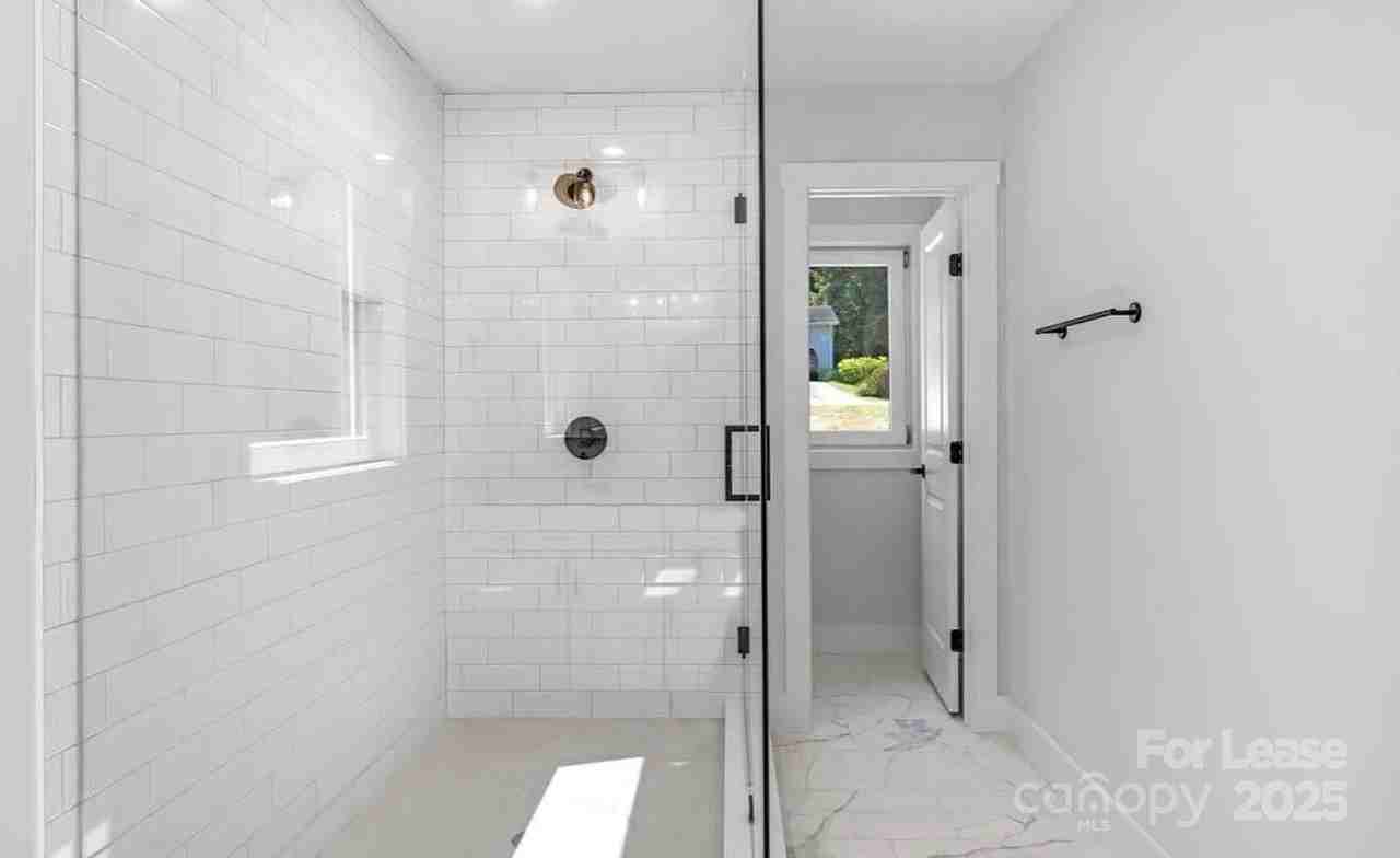 501 E Robinson St - Photo 6 of 6