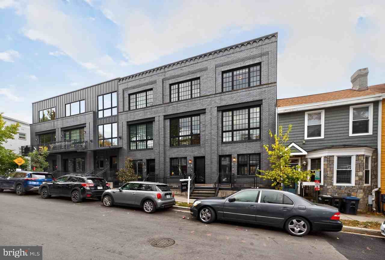 774 Girard St Nw Unit 2w #2W - Photo 2 of 18