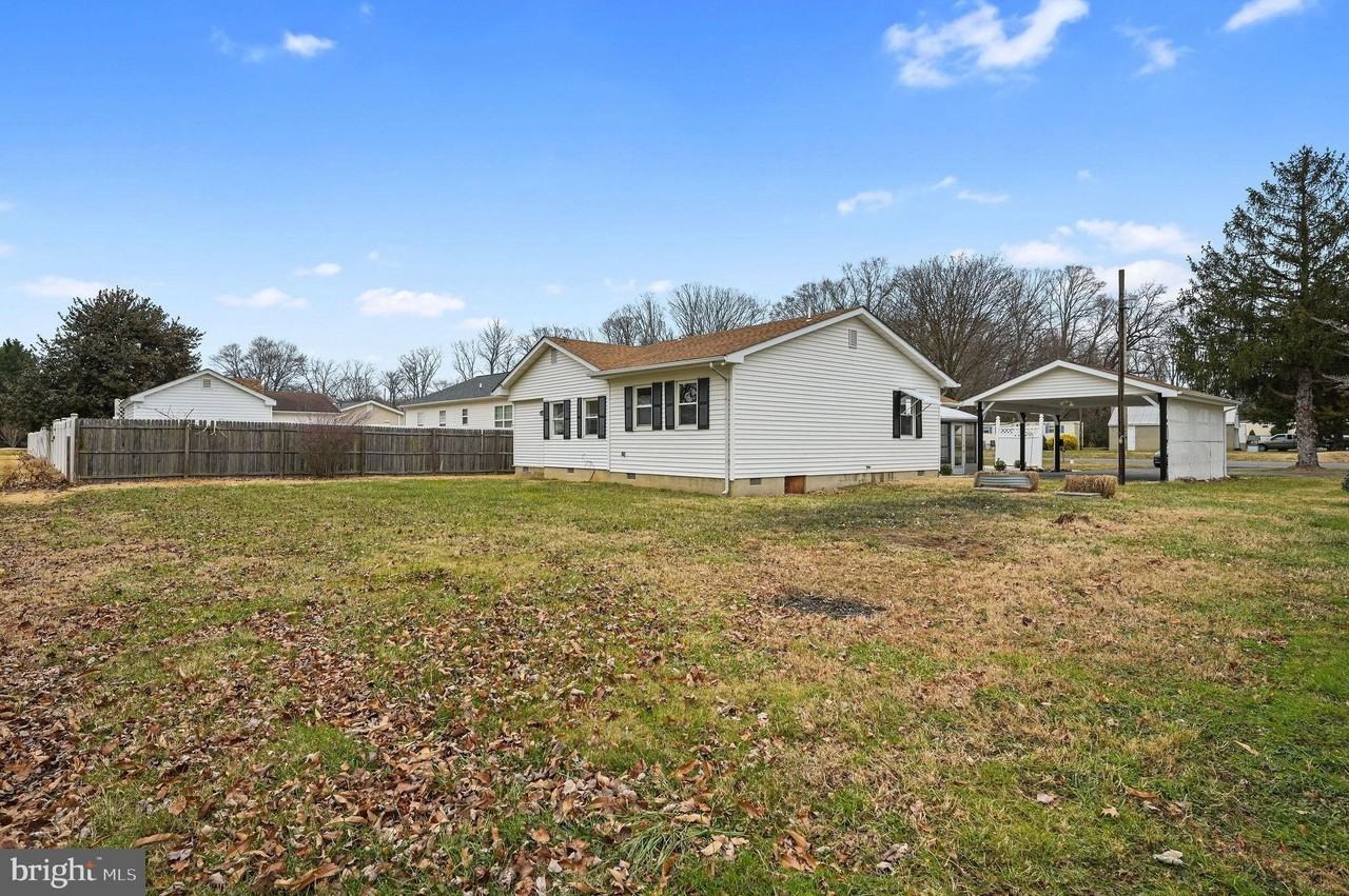 2891 Kenton Rd - Photo 2 of 18