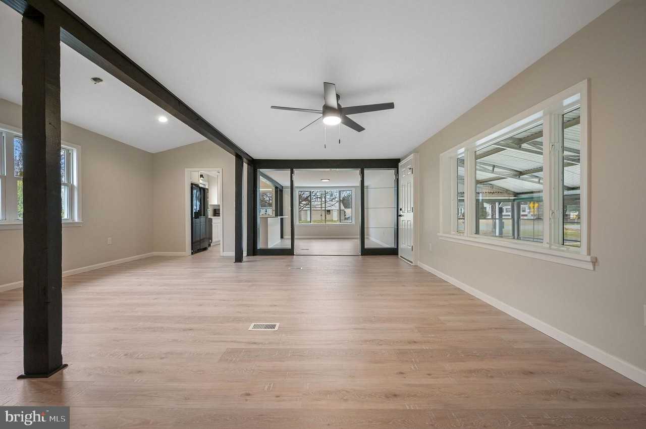 2891 Kenton Rd - Photo 5 of 18