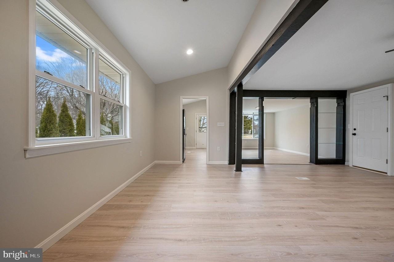 2891 Kenton Rd - Photo 6 of 18