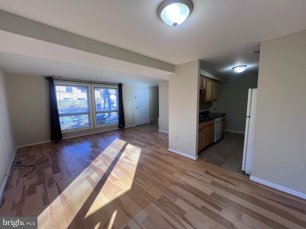 600 Glen Ct - Photo 4 of 10