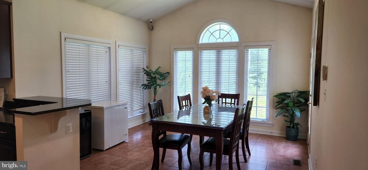 7288 Flaxpool Ct - Photo 4 of 23