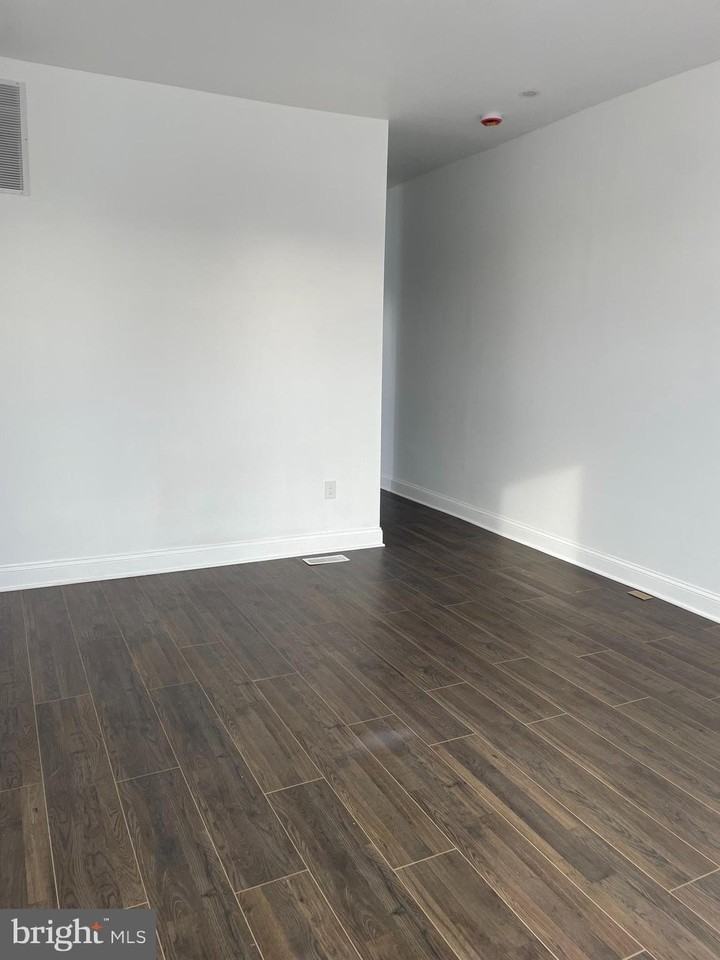 1950 Mosher St - Photo 3 of 25