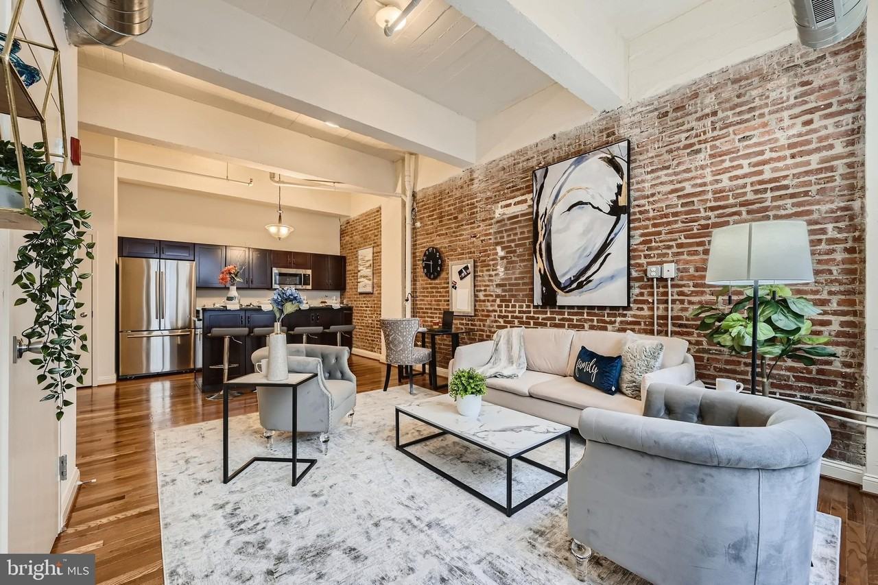 311 W Baltimore St Apt 303 #303 - Photo 6 of 29