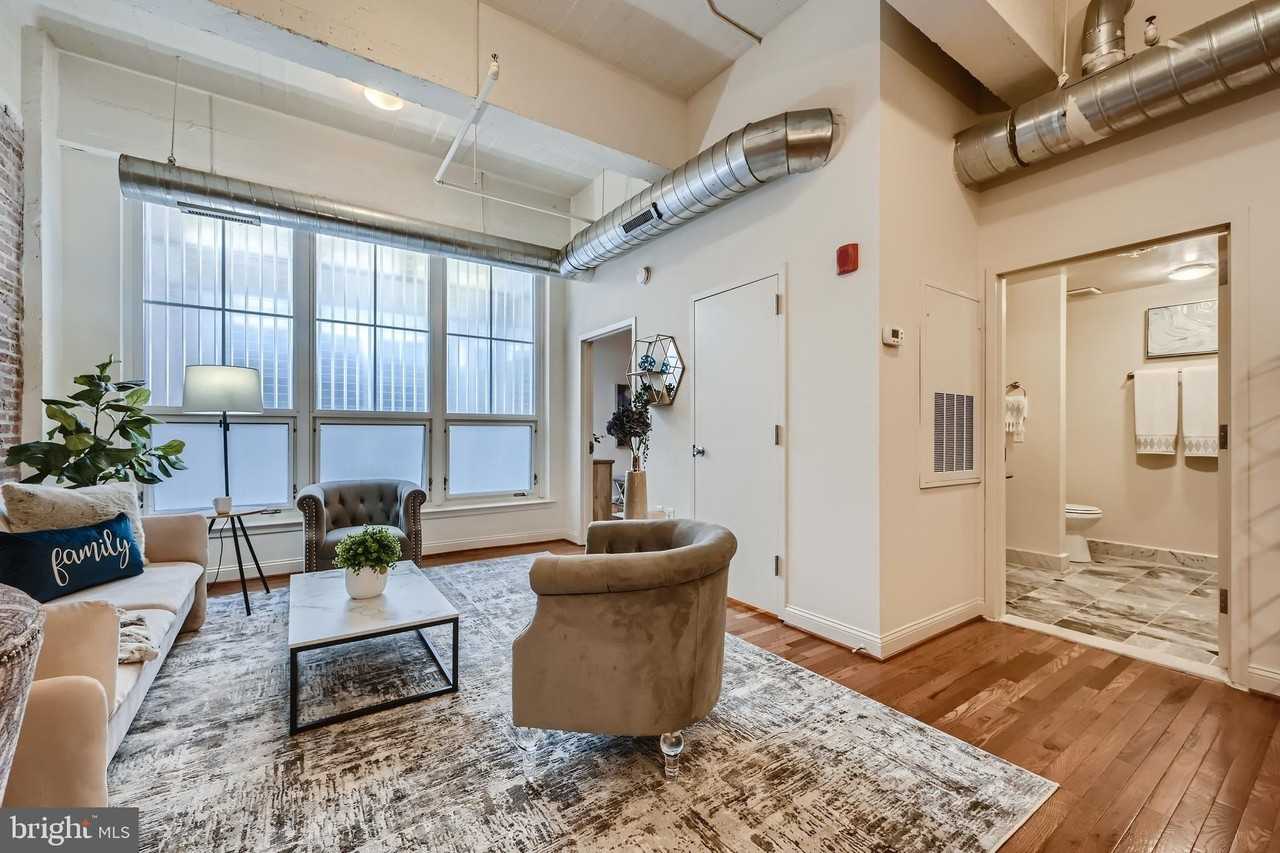 311 W Baltimore St Apt 303 #303 - Photo 7 of 29