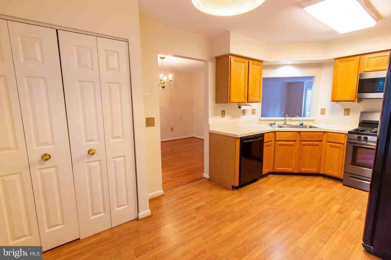 11970 Thurloe Dr - Photo 6 of 39