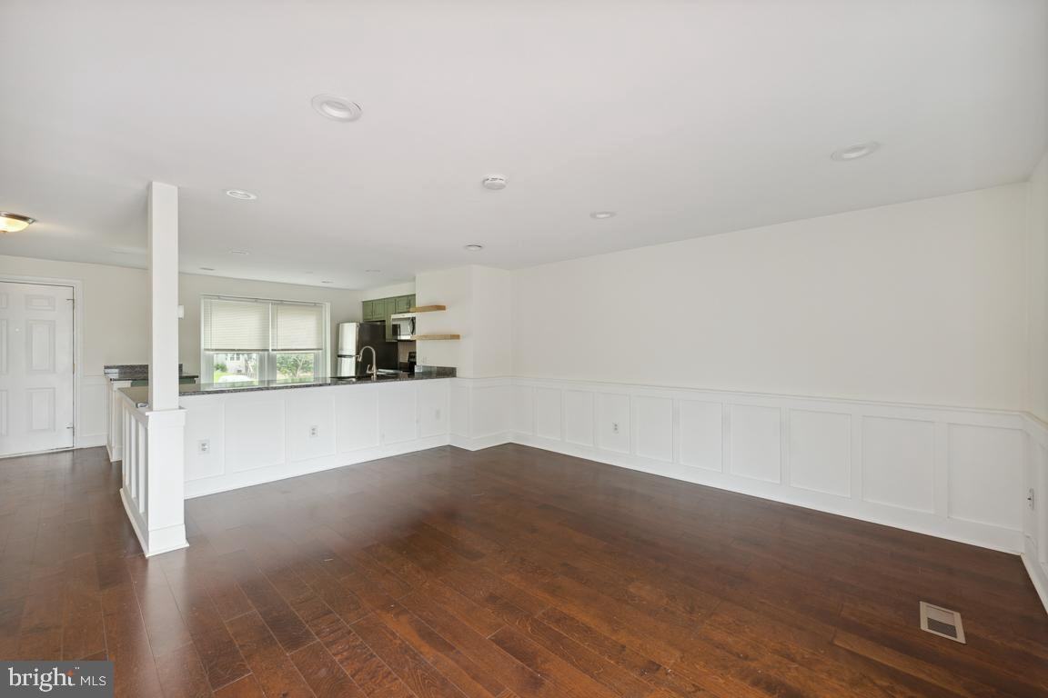 7671 Wolford Way - Photo 7 of 16