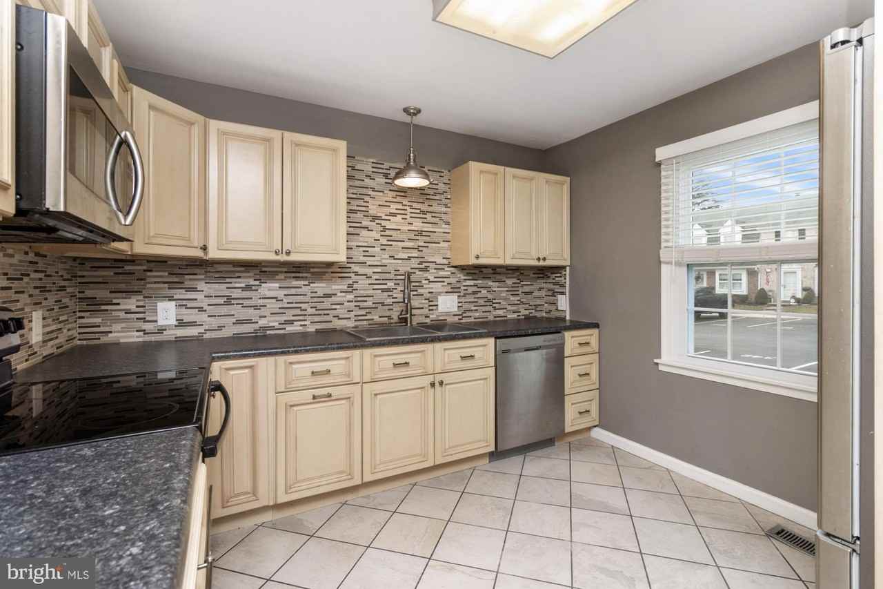 342 Harlan Sq Unit B-12 #B12 - Photo 7 of 40