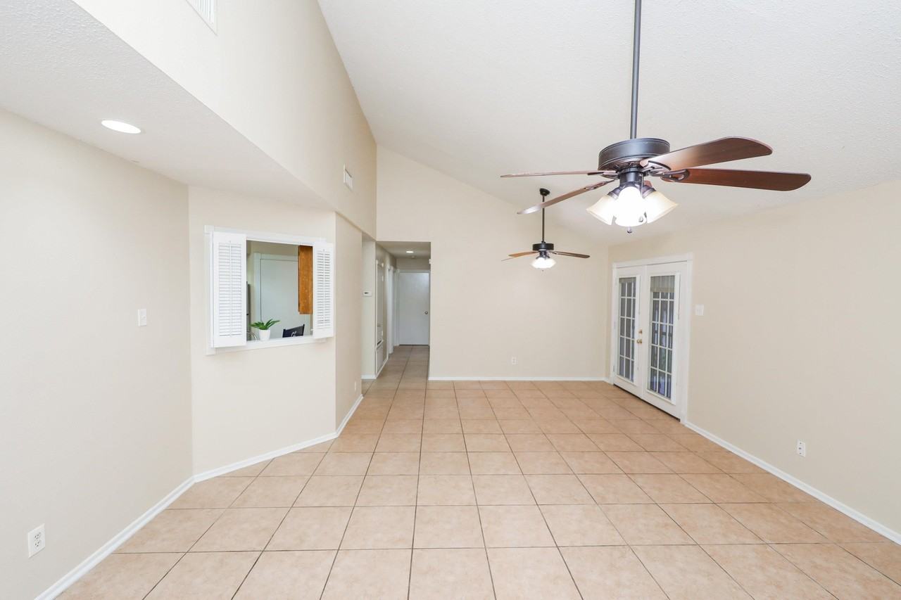 206 Northpoint Dr - Photo 6 of 24