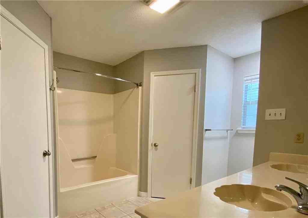 2 Woodlawn Dr - Photo 7 of 27