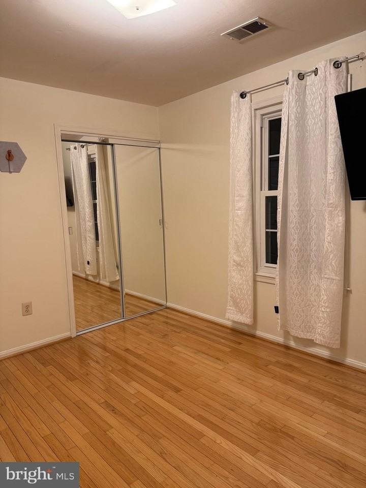 19 Allenhurst Ct - Photo 2 of 4