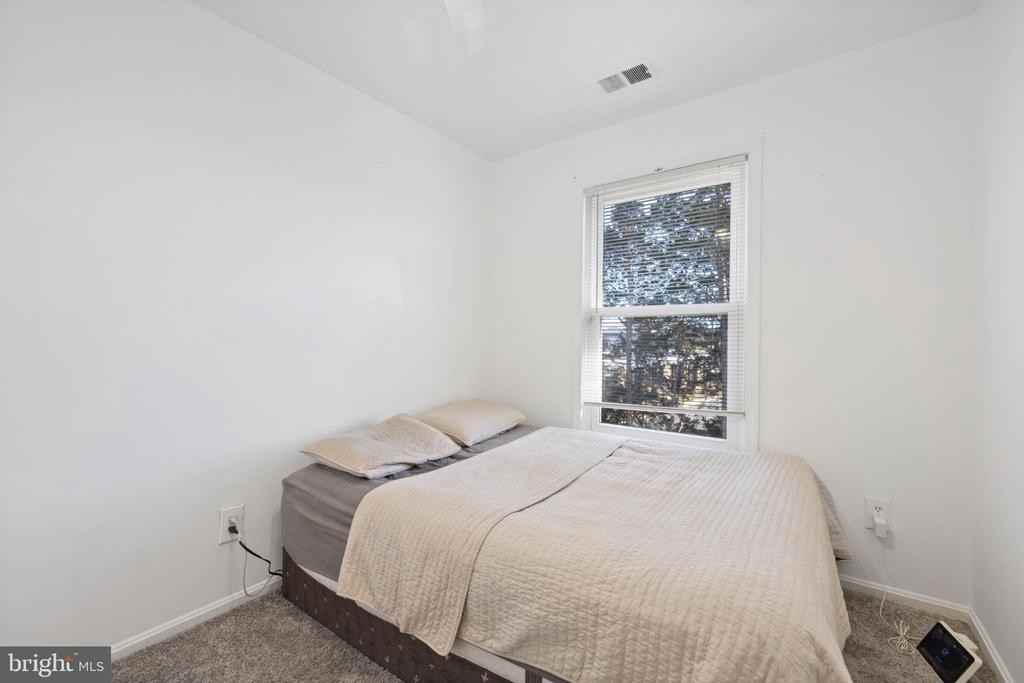 804 Quince Orchard Blvd ##201 - Photo 6 of 19