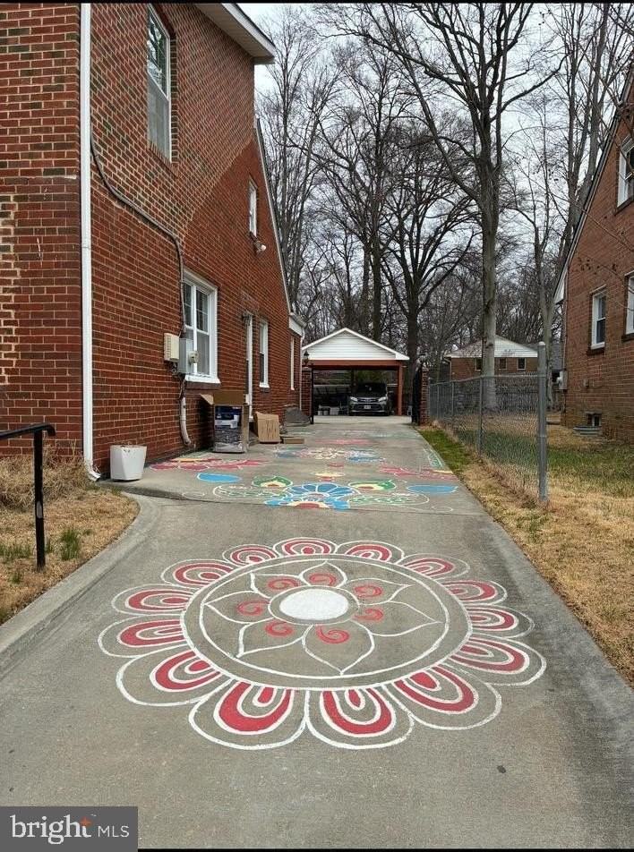 7213 Adelphi Rd - Photo 3 of 22