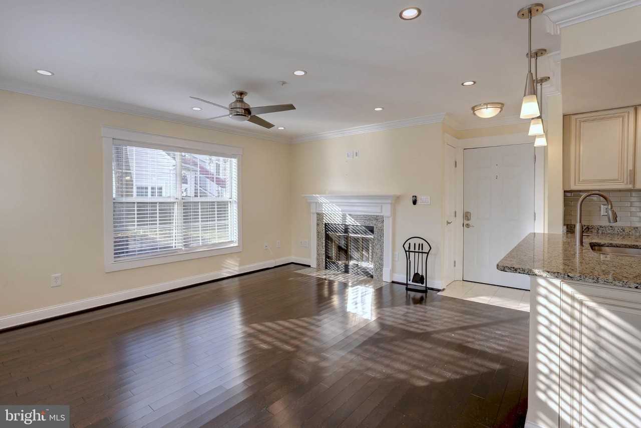 1101 Baybury Ct Unit 6-101 #6-101 - Photo 3 of 22