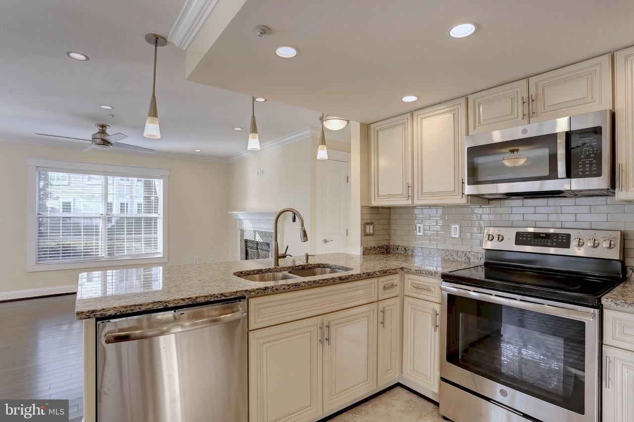 1101 Baybury Ct Unit 6-101 #6-101 - Photo 7 of 22