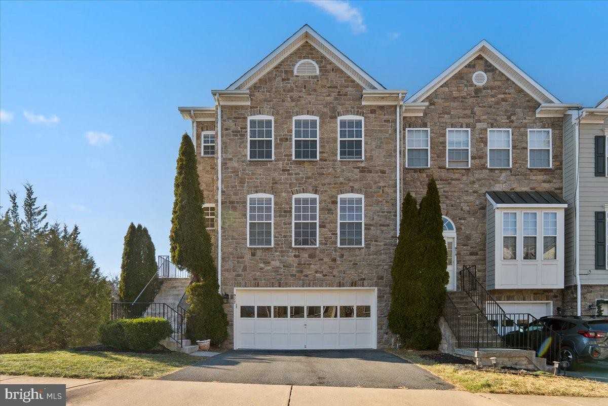 927 Buttonwood Ter Ne