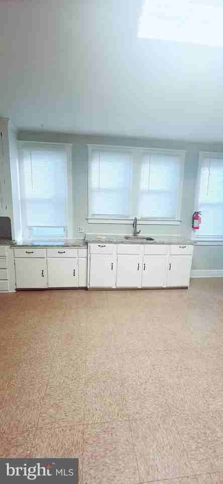 2 - 4-# 2A S W Boulevard - Photo 4 of 26