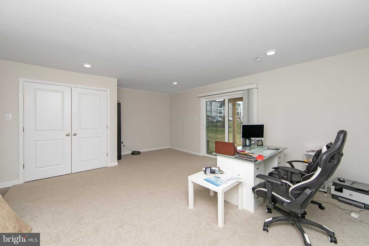 272 Macoun Way - Photo 7 of 44