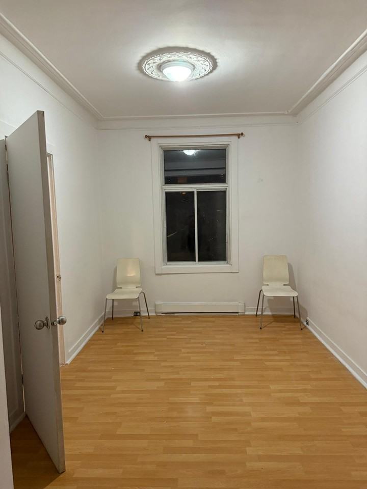 Rue Evelyn & Rue Strathmore - Photo 2 of 11